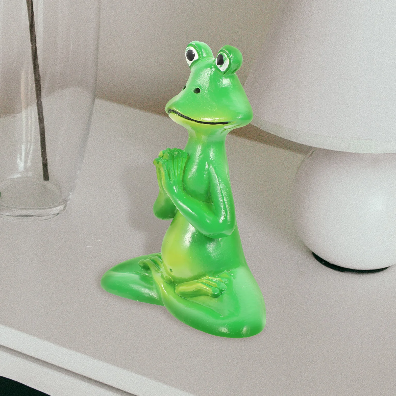 

Frog-Shaped Garden Sculpture Resin Craft for Yard Lawn Decor Vibrant Design Animal Art Piece Indoor Outdoor Decoration Accessory