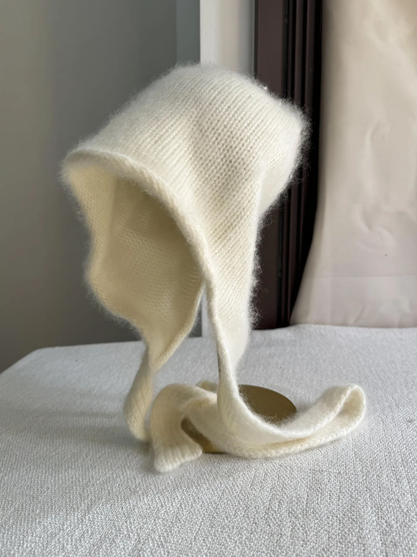 chapeau-de-protection-d'oreille-en-laine-chaude-pour-femme-casquette-d'exterieur-d'hiver-echarpe-incluse-coupe-vent-modeable-laine-pure-chapeau-ey-blanc