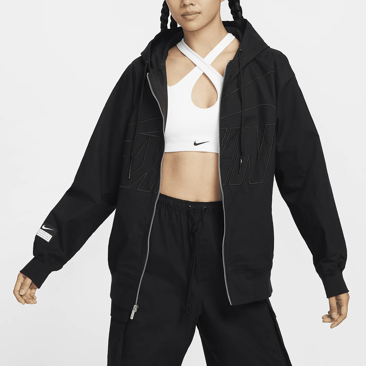 

Официальная женская свободная куртка Nike Sportswear с капюшоном и принтом FV7775-010