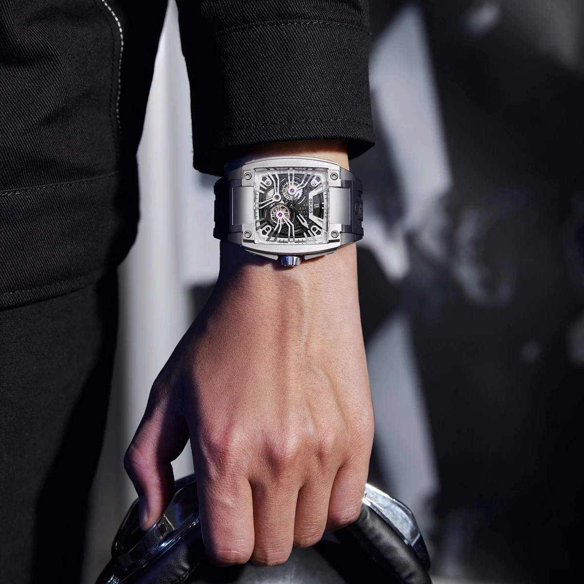 OBLVLO Orologi automatici da uomo Orologio di lusso Orologio da polso meccanico Impermeabile Quadrante scheletrato quadrato Cinturino in caucciù luminoso con zaffiro