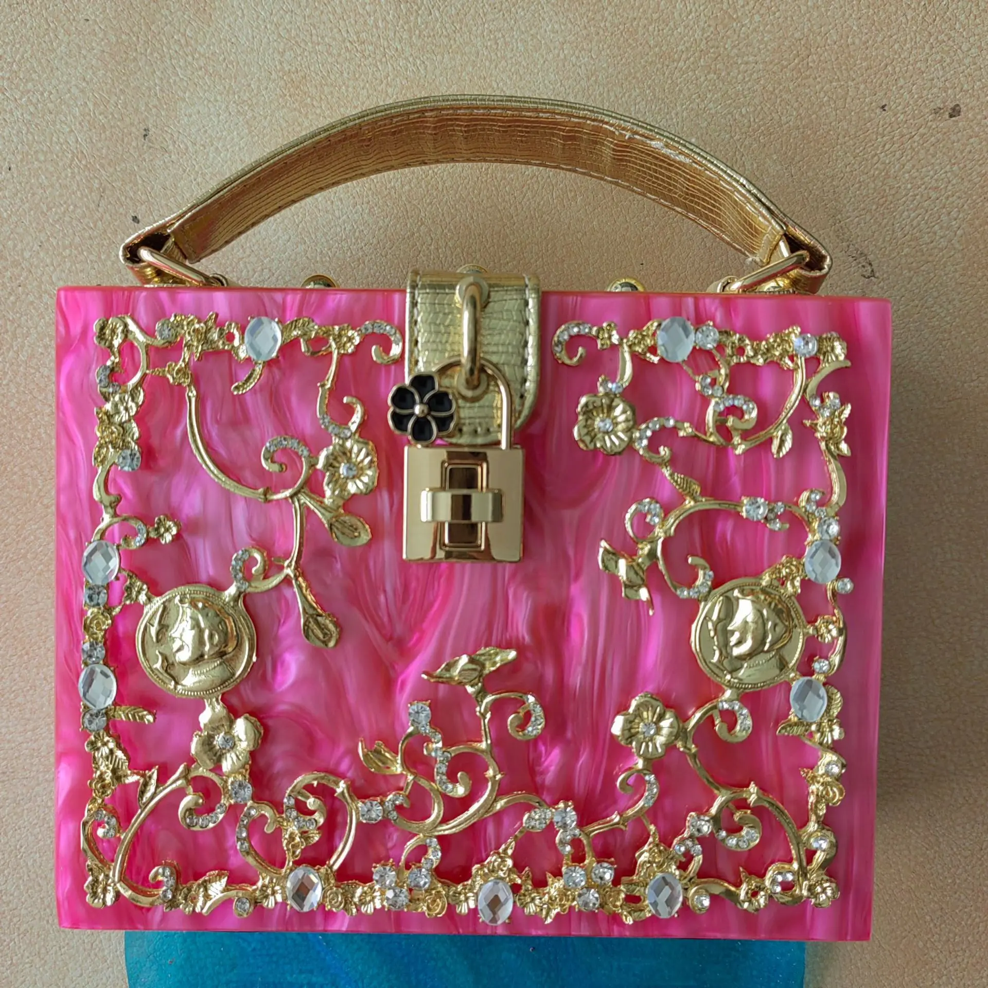 Acrylic banquet bag, hollow metal carving with diamond inlay, handbag, single shoulder, sloping back for ladies