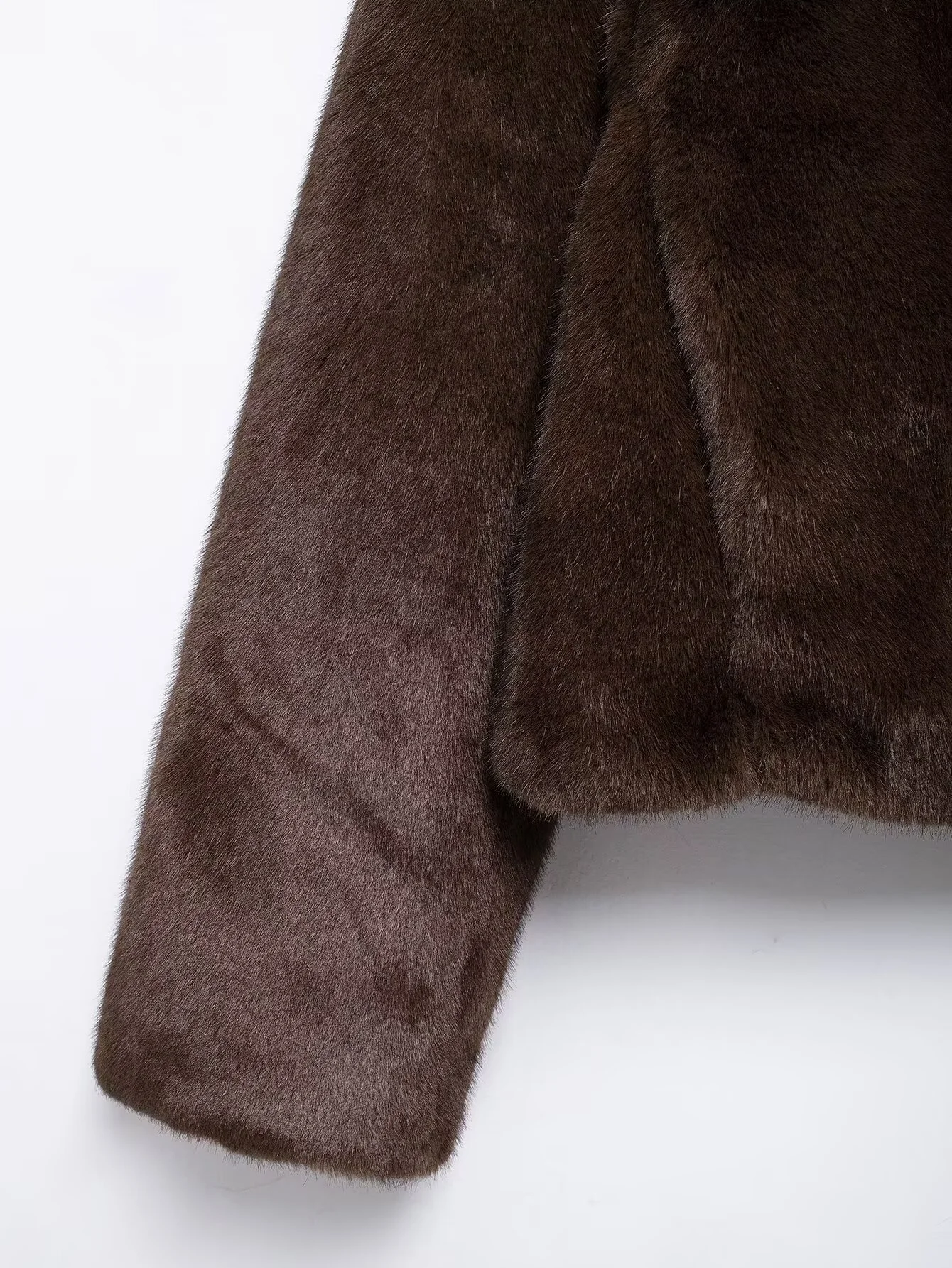 2025 Winter New Women's Casual Fashionable Temperament Lapel Long Sleeve Faux Fur Effect Rope Knot Short Coat