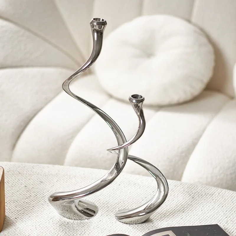 Light luxury high-end streamer silver mirror metal candle holder romantic dining table living room villa hotel ornament