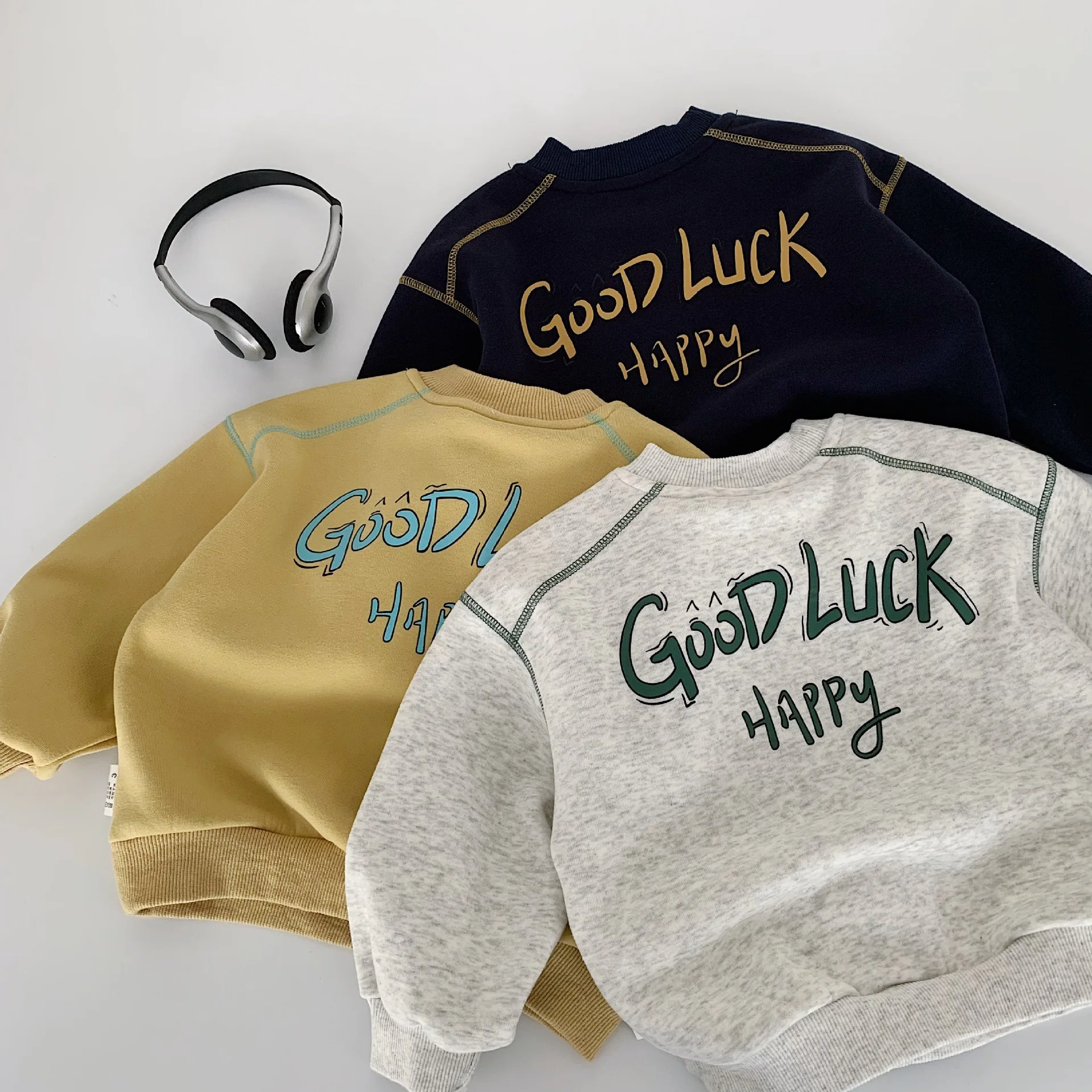 Children's Fleece Sweater 2025 Winter New Boys and Girls Letter Crew Neck Pullover Medium and Small Children's Winter Clothing