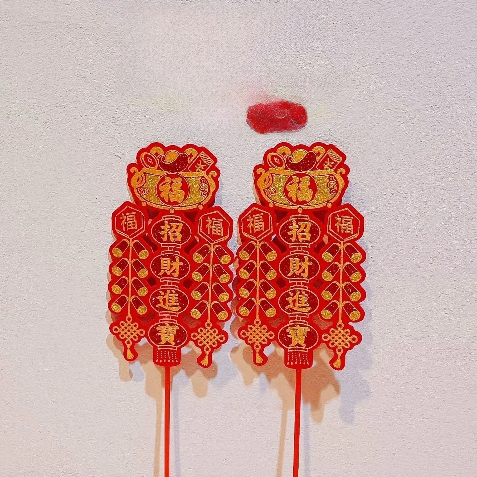 artesanato-popular-de-chaozhou-incensario-de-tecido-de-veludo-com-flor-dourada-ramo-de-primavera-e-caractere-fu-para-locais-turisticos