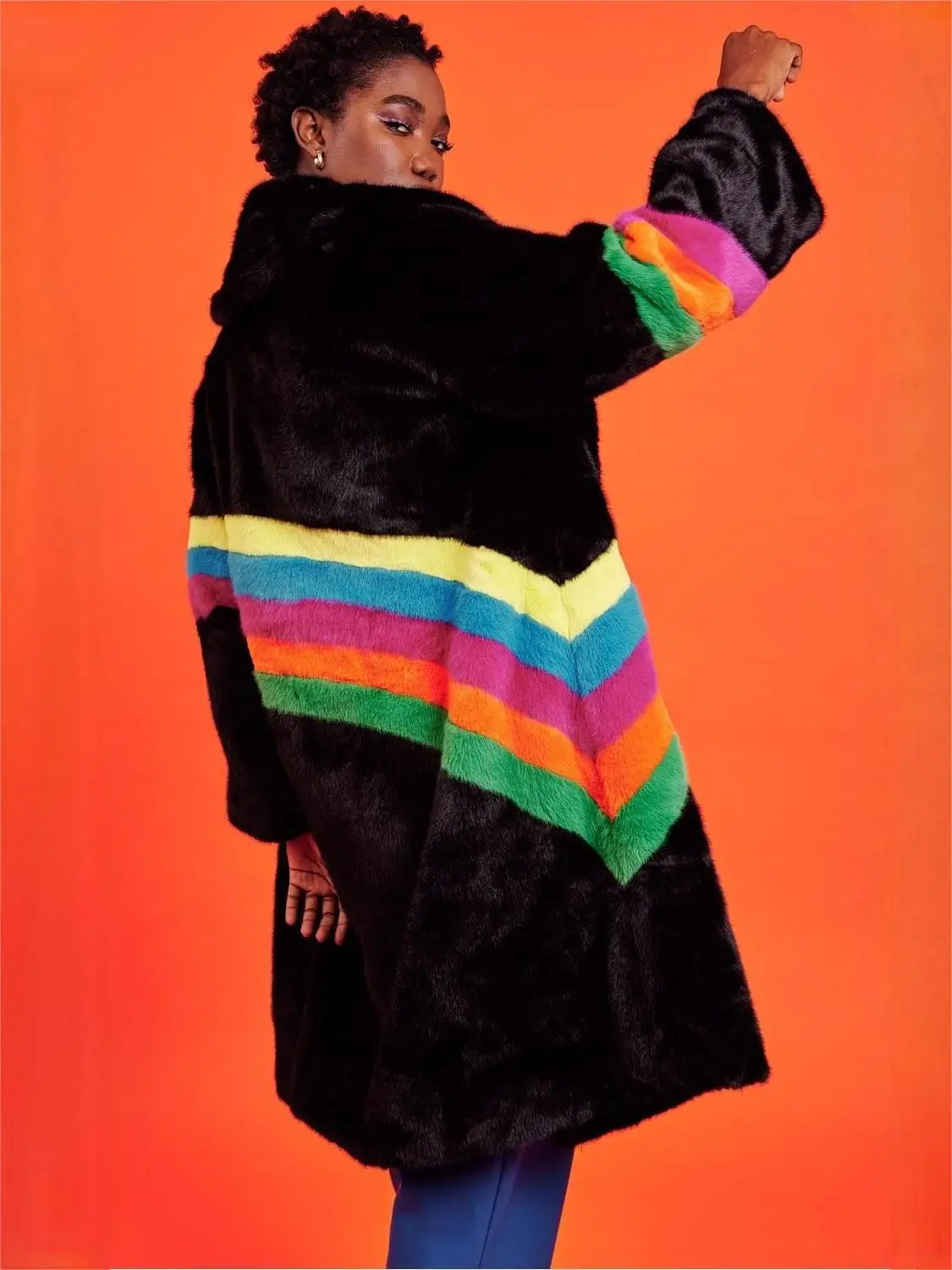 معطف فرو صناعي أسود 2025 امرأة جديدة في معاطف الخريف الشتاء الفراء أفخم رقيق سترة دافئة قوس قزح المشارب الديكور ملابس خارجية #5