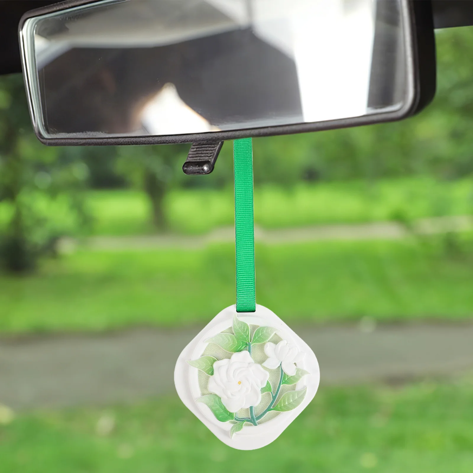 

Car Aroma Diffuser Plaster Aromatherapy Hanging Pendant Freshener for Closet Bedroom Long Lasting Scented Sachet Portable