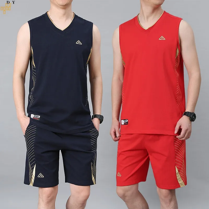 

Летний хлопковый спортивный костюм свободного кроя для бега и фитнеса, повседневный комплект из двух предметов: футболка и брюки с пятью карманами.