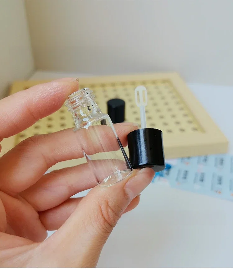 Großhandel 4ml Mini-Glasflasche Leere Flüssig-Foundation Probenflasche Nachfüllbare Reiseflasche für Concealer Flacher Stick – Detail 4