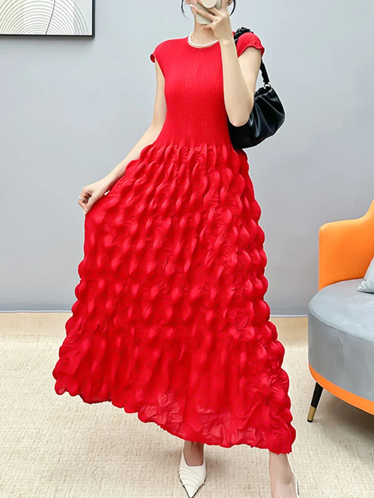 GVUW Pleated Sleeveless Dress Women Niche Design A Line Loose Round Collar Evening Party New 2024 Spring Clothing Lady 17G7058