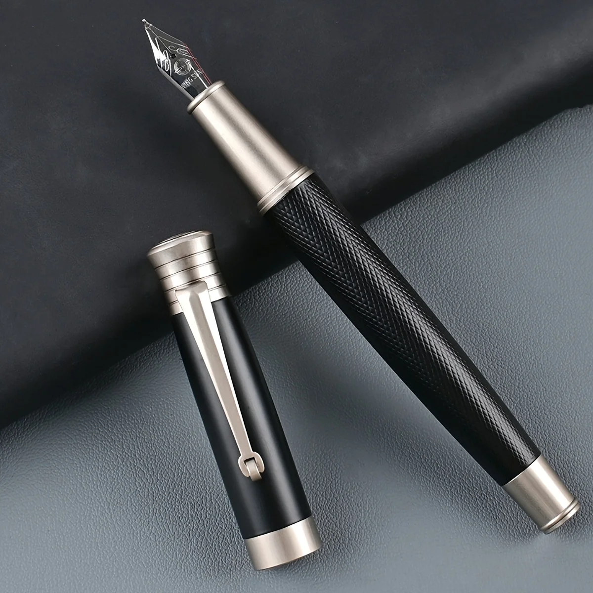 

1Pc Fountain Pen, 0.5mm Visible Nib, 0.38mm Invisible Nib, Preferred Choice for Artistic Calligraphy and Creative Work, Stainless Steel Pen Holder/Elegant and High-End, Pen Body with Engraved Stripes, Built-In Converter, Suitable for 3.4mm Caliber, Suitab