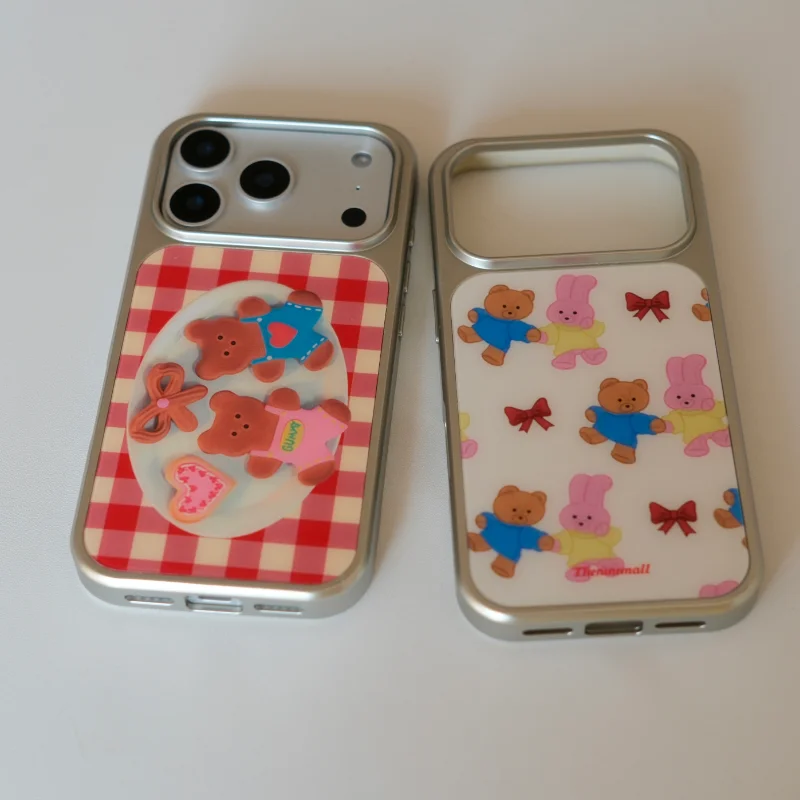 

Рождественский медведь, печенье, матовое стекло, магнитные чехлы для телефонов для IPhone 17, 16, 15, 14, 13, Pro Max 17 Air 16 Plus, новогодняя задняя крышка