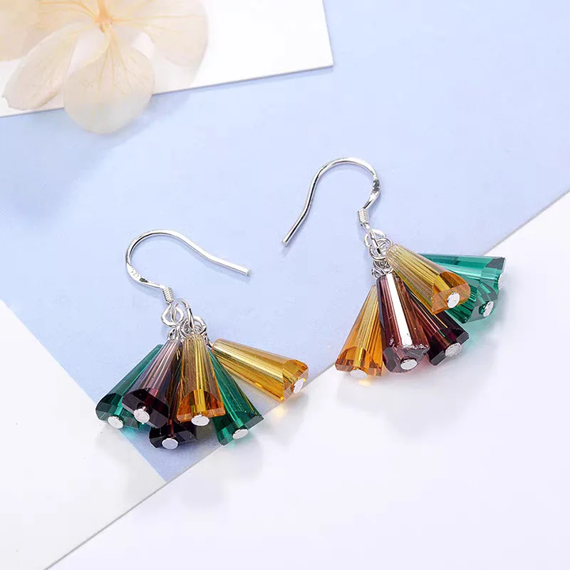 New in colored crystal heart-shaped earrings for women simple fashion Simplicity charms earings stud party Daily jewelry gifts