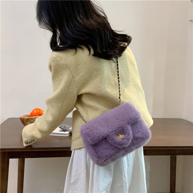 Borsa a tracolla a spalla singola in peluche da donna Versatile di nuova moda semplice per il tempo libero all\'aperto per riporre i pendolari