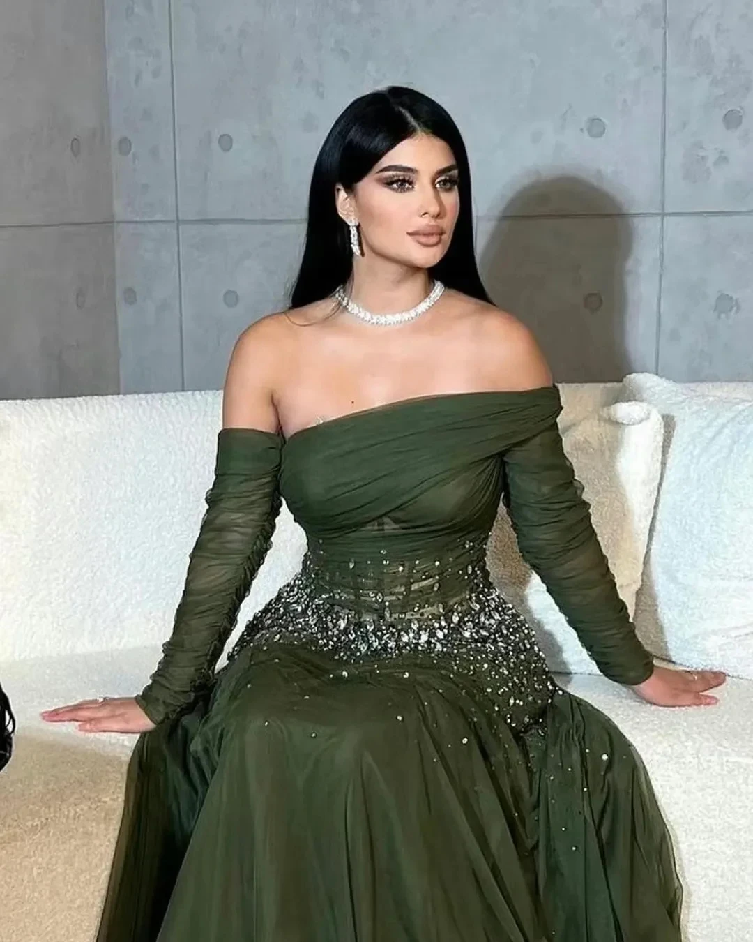 Luxury Green Evening Dresses Sequins Beadings Long Sleeves Prom Dresses Tulle Floor Length Formal Saudi Arabia Party Dresses