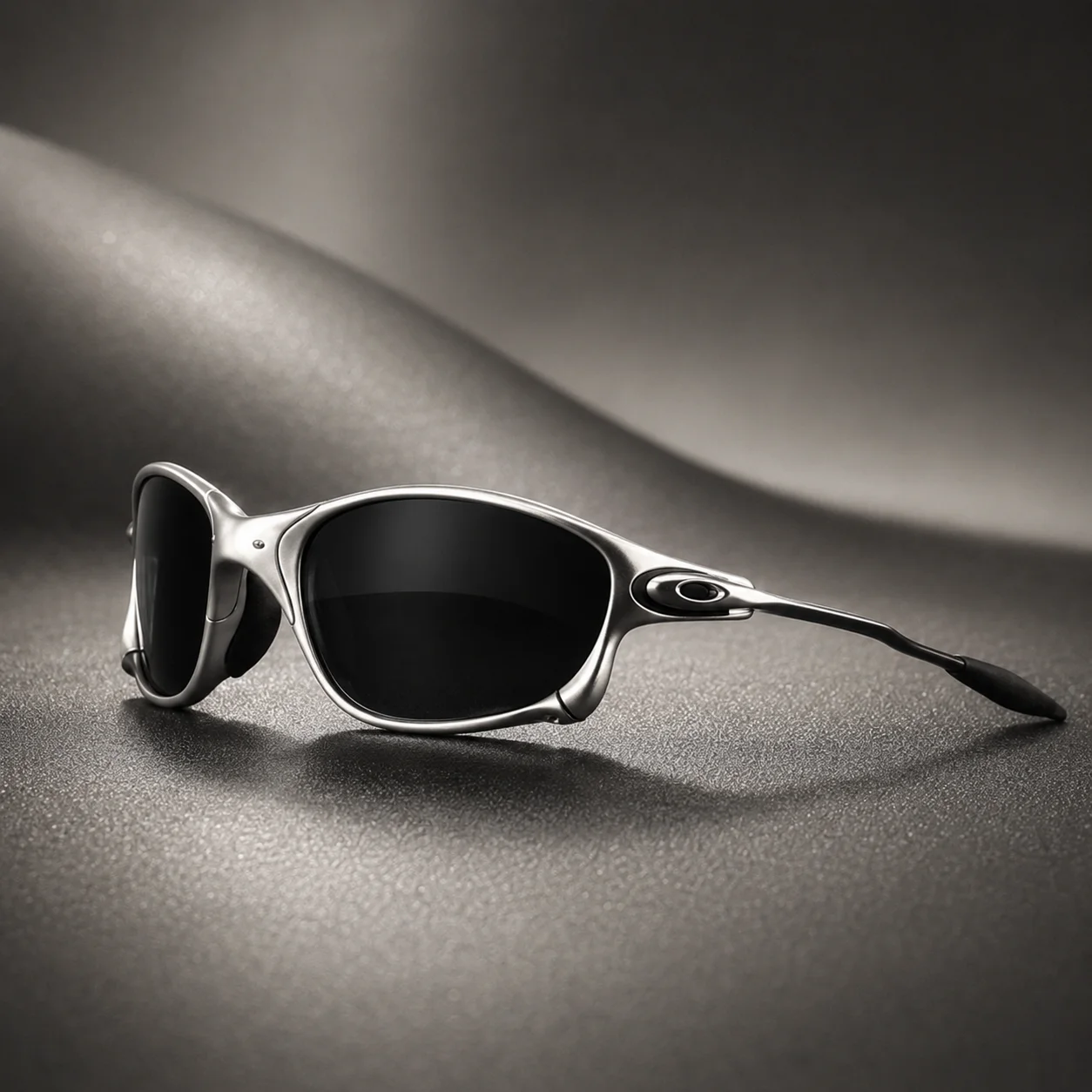 Glossy SilverGray