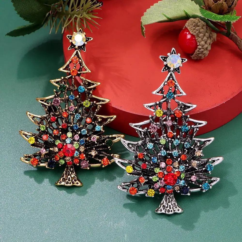 CINDY XIANG Rhinestone Random Color Christmas Tree Brooch 2 Colors Available Vintage Fashion Winter Jewelry Festivel Pin