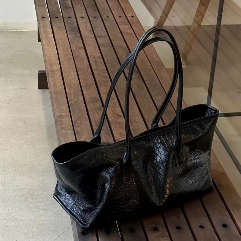 Luxuriöse Damen-Tragetasche mit Krokodilmuster, Vintage-Stil, Große Kapazität, Schulter-Handtasche, Minimalistische Pendler- und Einkaufstasche für Frauen – Detail 9
