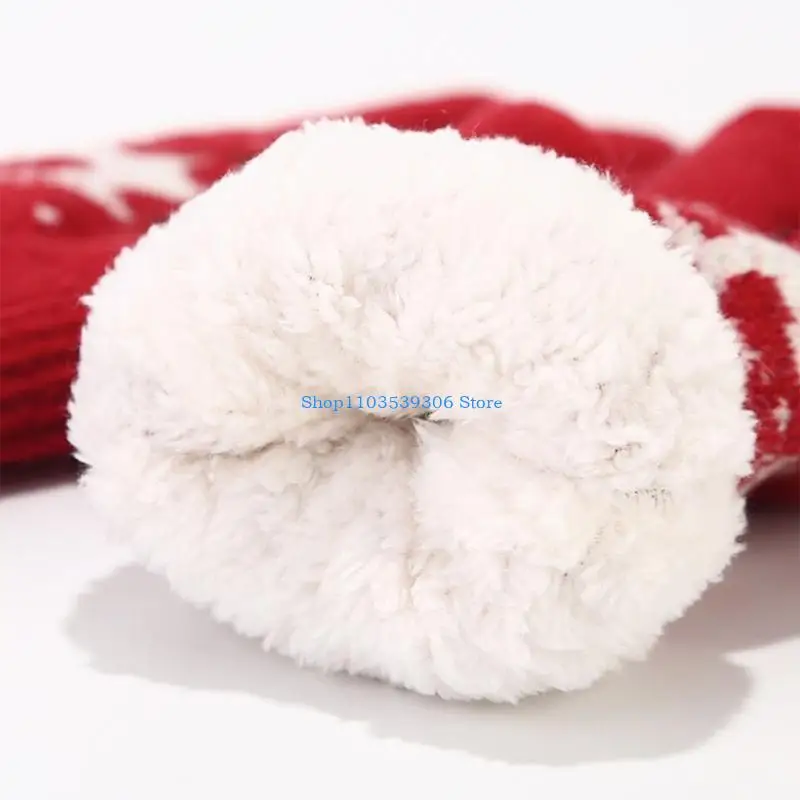 400A Festive Red Hat Scarf Gloves Set with Fleece Lining for Cold Weather Winter