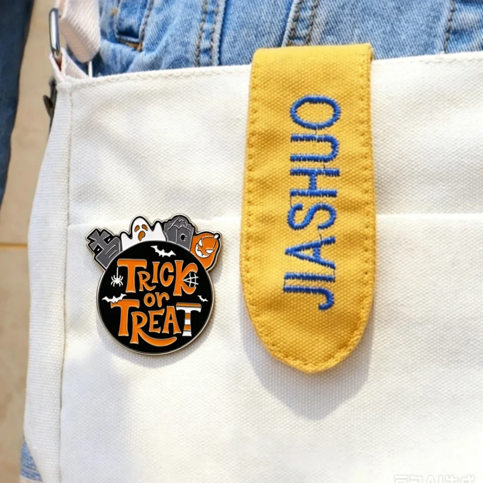Halloween Trick Or Treat Enamel Lapel Pin Brooch Ghost Pumpkin Spider Bat Badge Backpack ClothingDecorWholesaleJewelryFriendGift