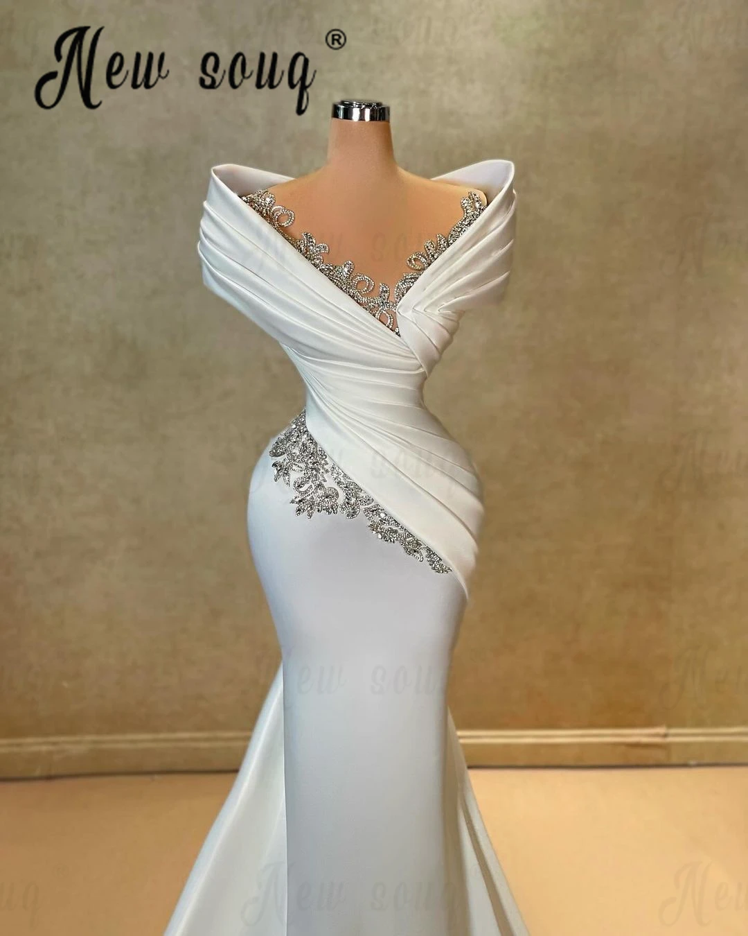 2 Designs Long White Celebrity Dress Pleated Beautiful Bride Gowns With Black Tailing Robe de Mariée 2024 Formal Occasion Dress