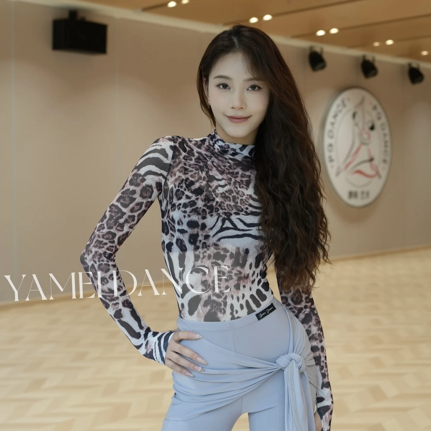 Impression maille Latin haut de danse femmes adultes justaucorps à manches longues vêtements d'entraînement Rumba Chacha danse pratique vêtements DNV25190