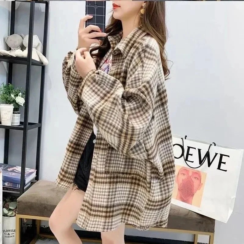 Flannel Shirt Women Casual Blushed Thick Woolen Long Sleeve Collared Button Down Plaid Shirts and Blouse Tops Vintage Outfit