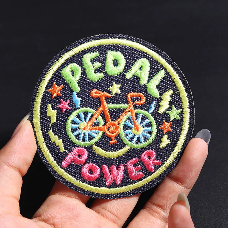 Pedale verde dimensioni della bicicletta: 8.4*8.4cm patch ricamo a righe sui vestiti per ferro su abbigliamento Applique fai da te cappotto per