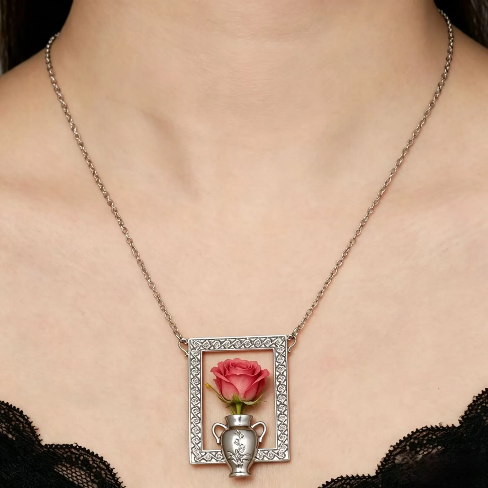 Vintage Can Arrange Flowers Floral Carved Vase Photo Frame Pendant Necklace Artistic Style Collarbone Chain Brooch Women Jewelry