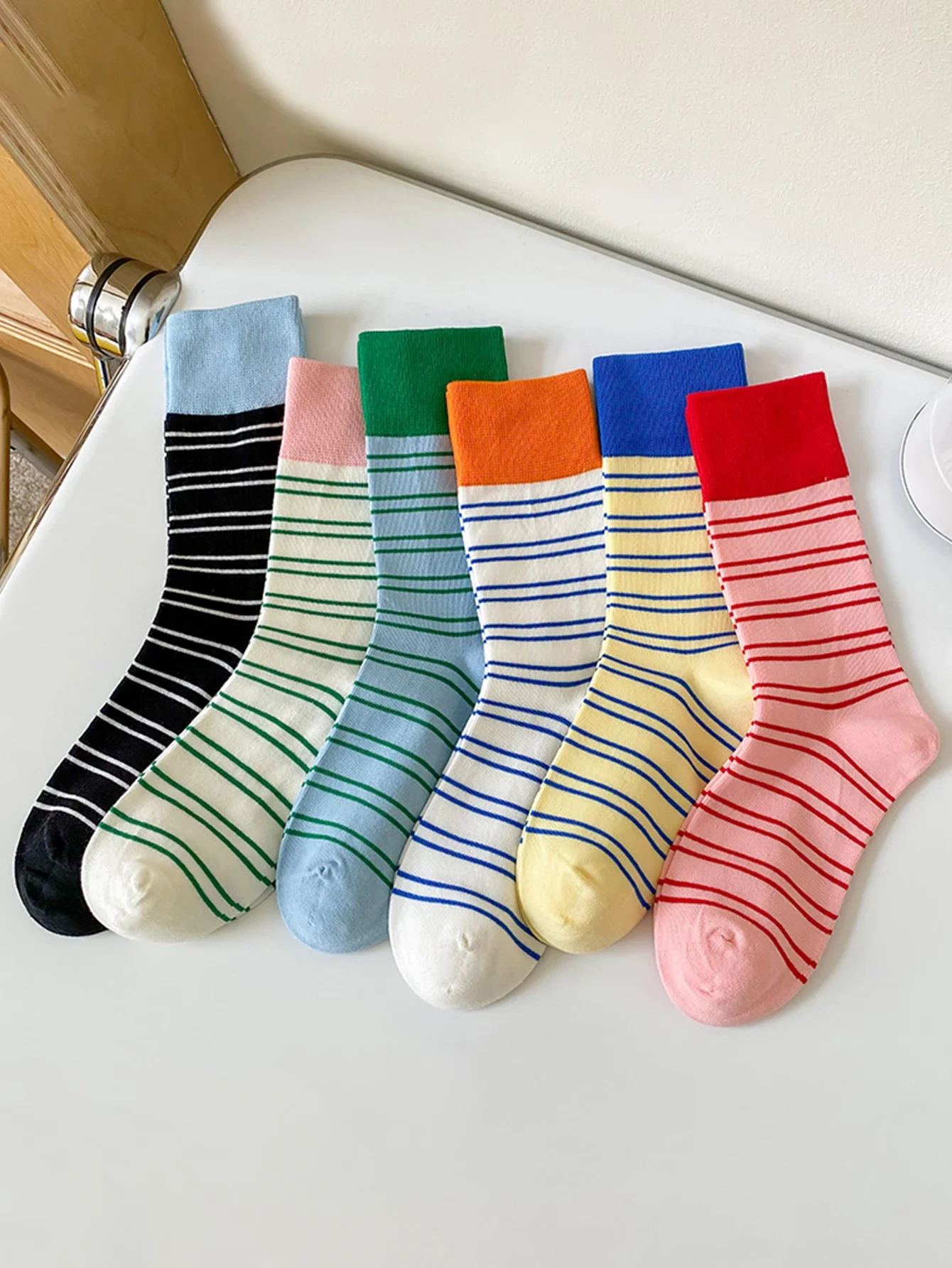 6 Pairs Ladies Fresh Color Block Stripe College Style Fashionable Versatile Comfortable Breathable Mid-Calf Socks