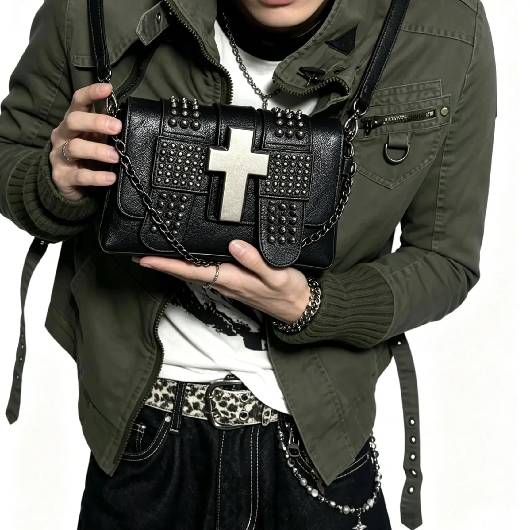 Retro and Old Metal Cross Rivet Bag Abby Spice Girl Shoulder Bag Trendy and Cool High Street Messenger Bag