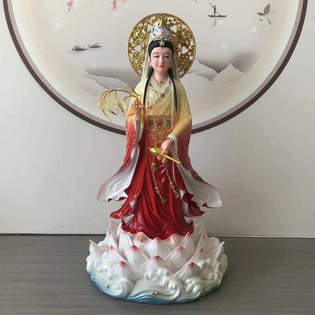 DSA painted Guanyin Bodhisattva Nanhai Guanyin Buddha statue home living room offering fortune Guanyin statue desktop ornament