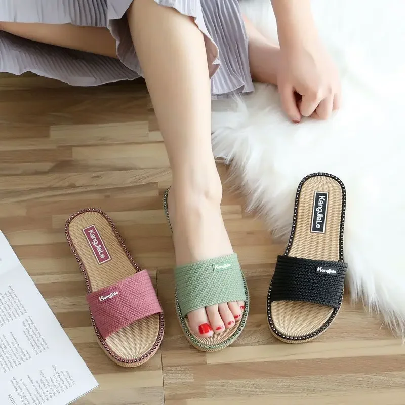 

Пляжные туфли на плоской подошве, новая коллекция, шлепанцы, удобные элегантные женские тапочки и женские сандалии, летняя обувь, предложение обуви из ПВХ