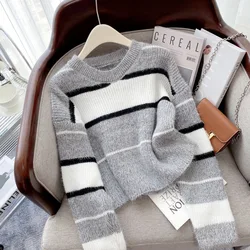 O-Neck Striped Short Sweater Grey White Contrasting Color Patchwork Top  Women's Autumn Korean Style Long Sleeved Sweet Knitwear