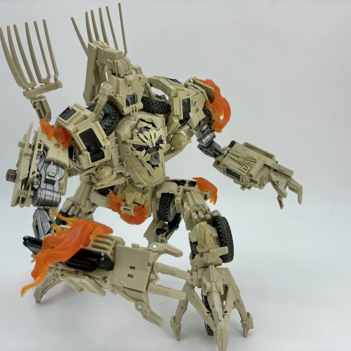 Na stanie MMP14 Bone Crusher Transformowalne Zabawki Oryginalna Wersja KO Stop Metalu Pojazd Ochronny Robot Samochodowy Transformujący się z Filmu Transformers 1