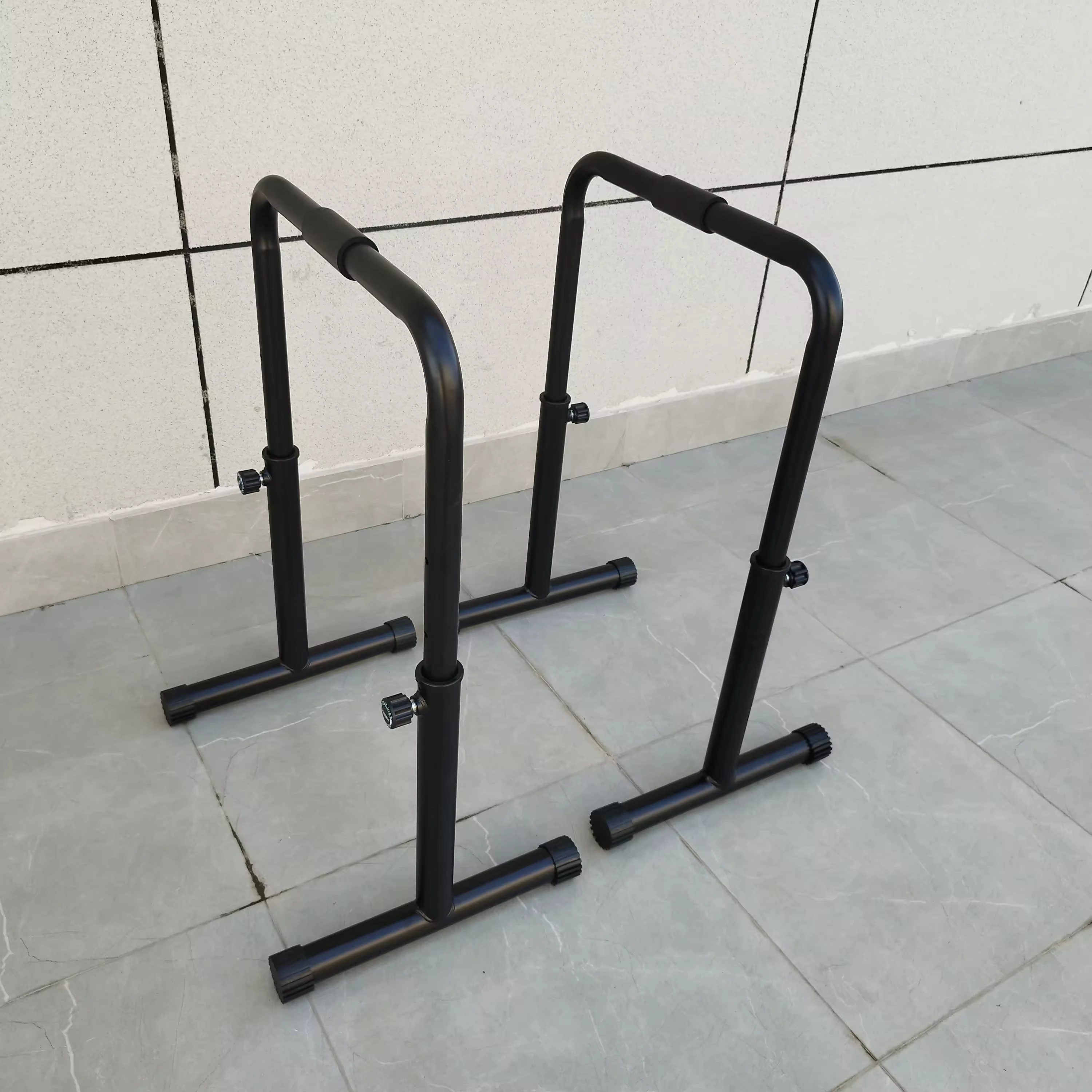 قضبان متوازية لمحطة غمس قابلة للتعديل للتمرين المنزلي بقدرة تحميل 200 كجم معدات الجمباز