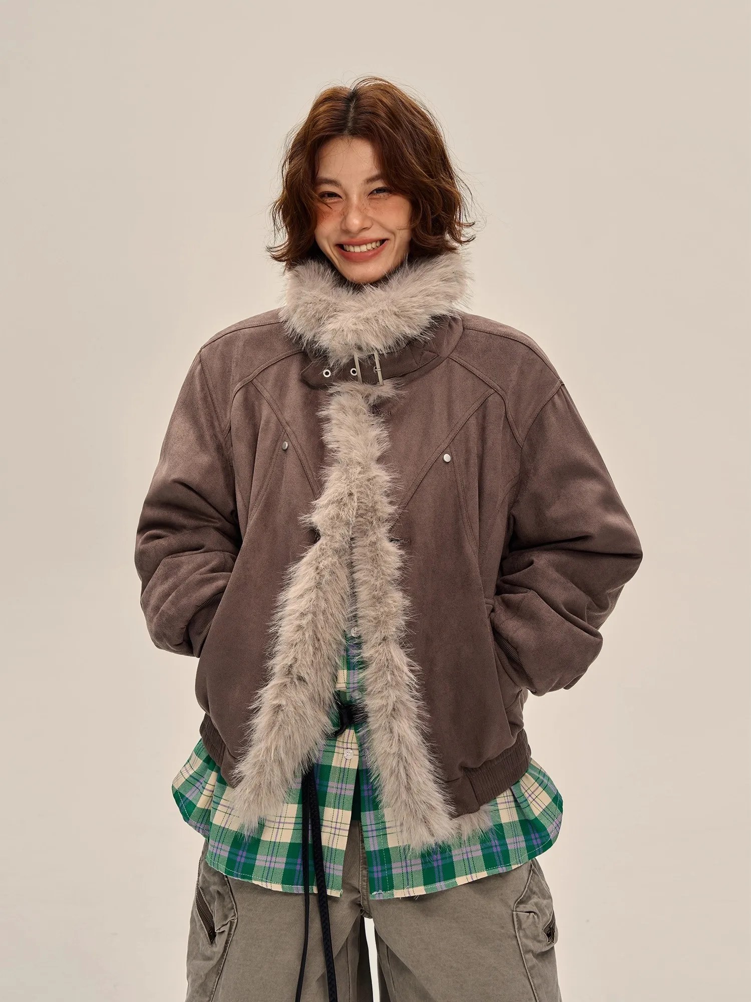 Met fleece gevoerde suède warme jas Winterjas met bontkraag Straat losse pasvorm Lange mouwen Opstaande kraag Effen jas zonder capuchon