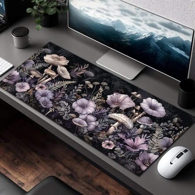 

Игровой коврик для мыши, украшенный грибами и цветами, темный настольный коврик, резиновый противоскользящий, моющийся, подходит для геймеров и офисного использования.