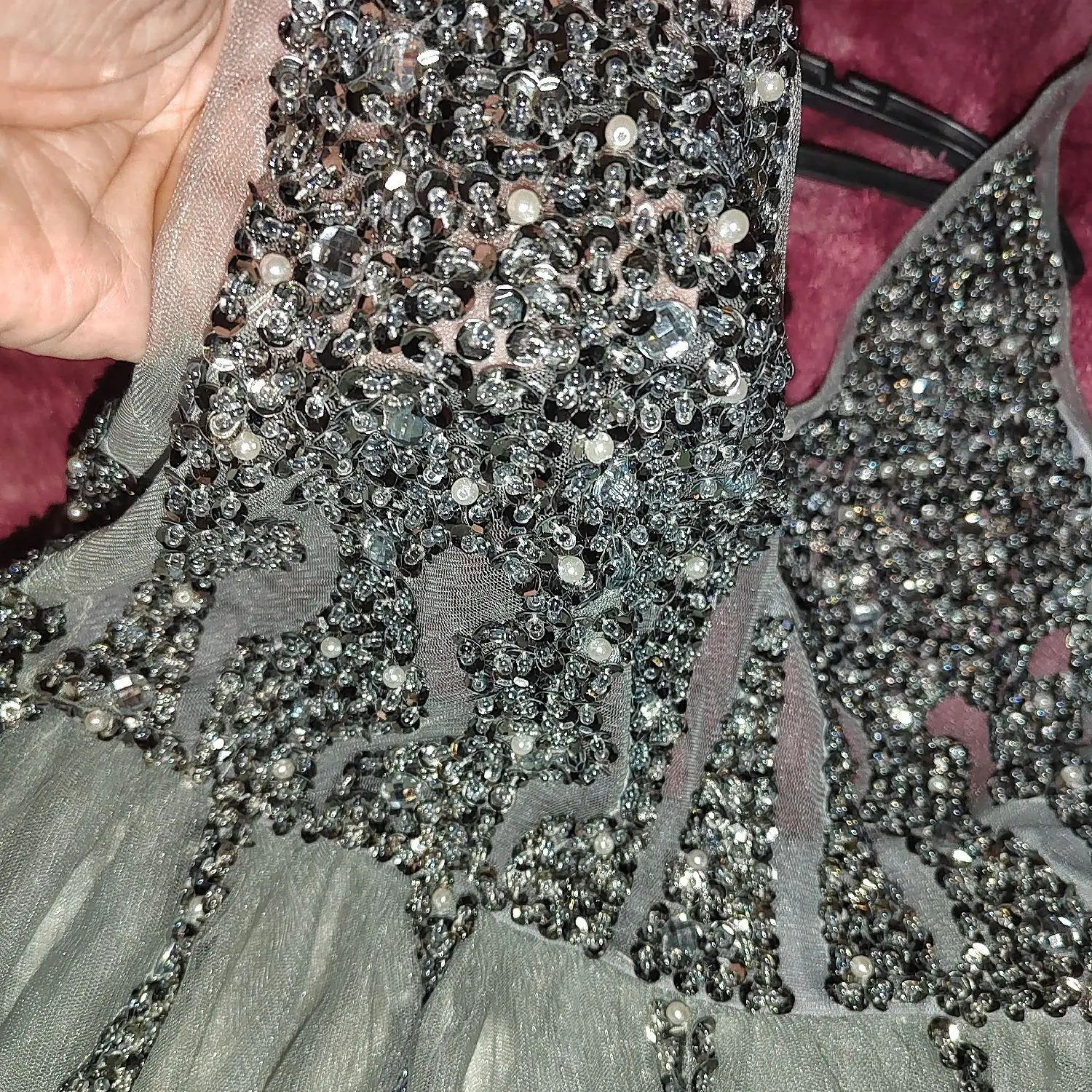 Sexy Romantic Beading Prom Dress Long V Neck Light Gray High Split Tulle Sweep Train Sleeveless Evening Gown A-Line Backless