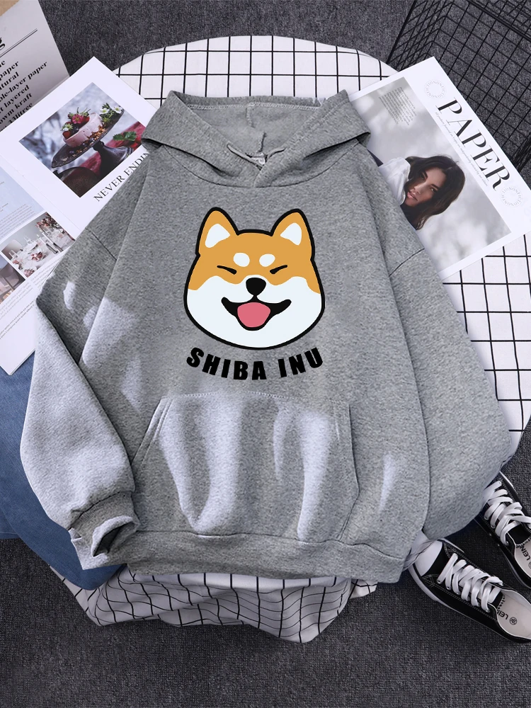 Frau Hoodie Nette Shiba Inu Mit Zunge Heraus Druck Sweatshirts Weibliche Mode Oversize-Pullover Winter Kawaii Tier Dame Tops