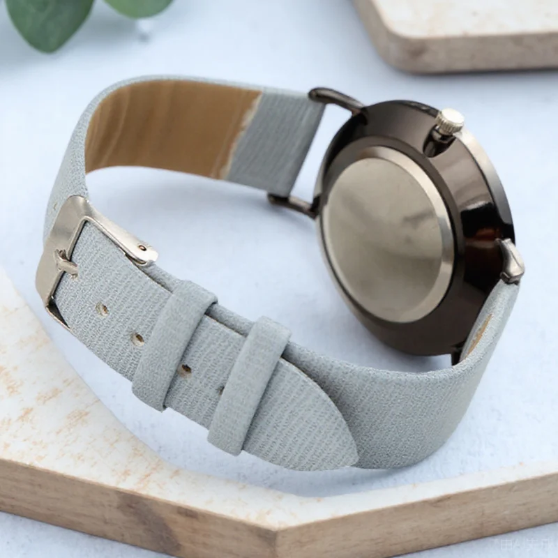 

Women Quartz Watch Stylish Strap Wrist Watch Lightweight Simple Classic Design Accurate Time Reading Daily Use