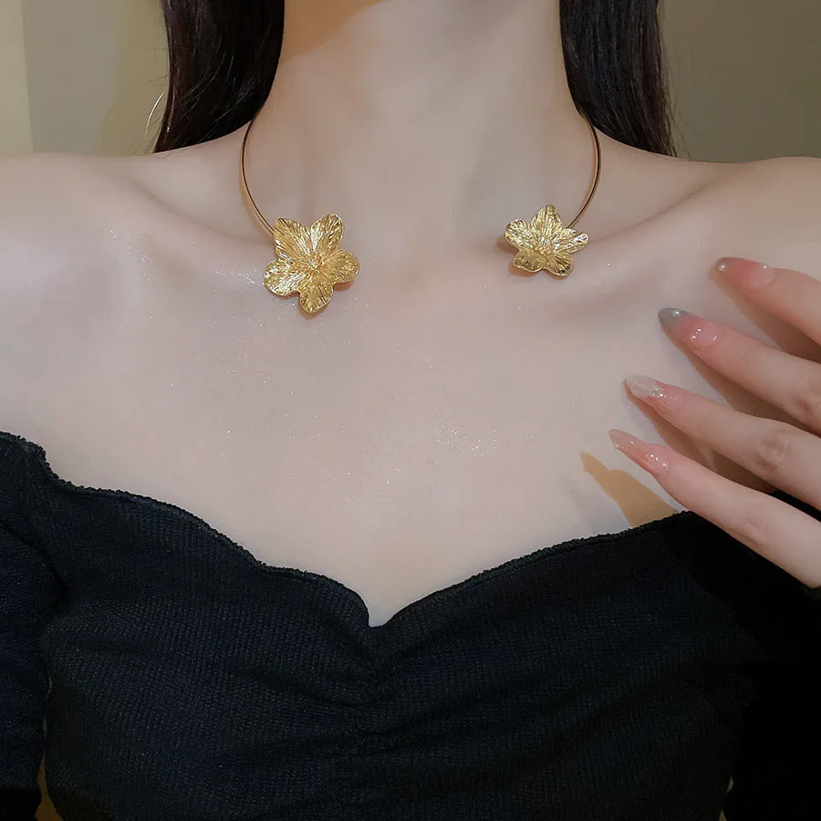 European and American Metal Flower Opening Collar Temperament Light Luxury High-end Necklace Design Jewelry Choker Women