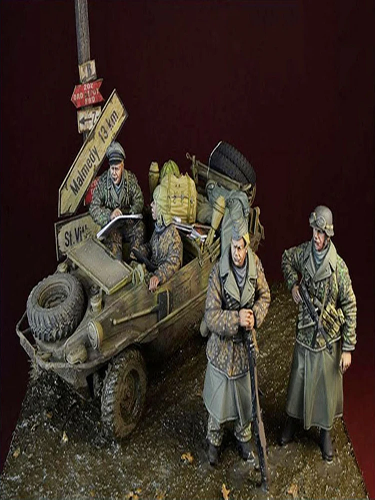 

1/35 ancient crew include 4 and accessories （NO CAR ） Resin figure Model kits Miniature gk Unassembly Unpainted