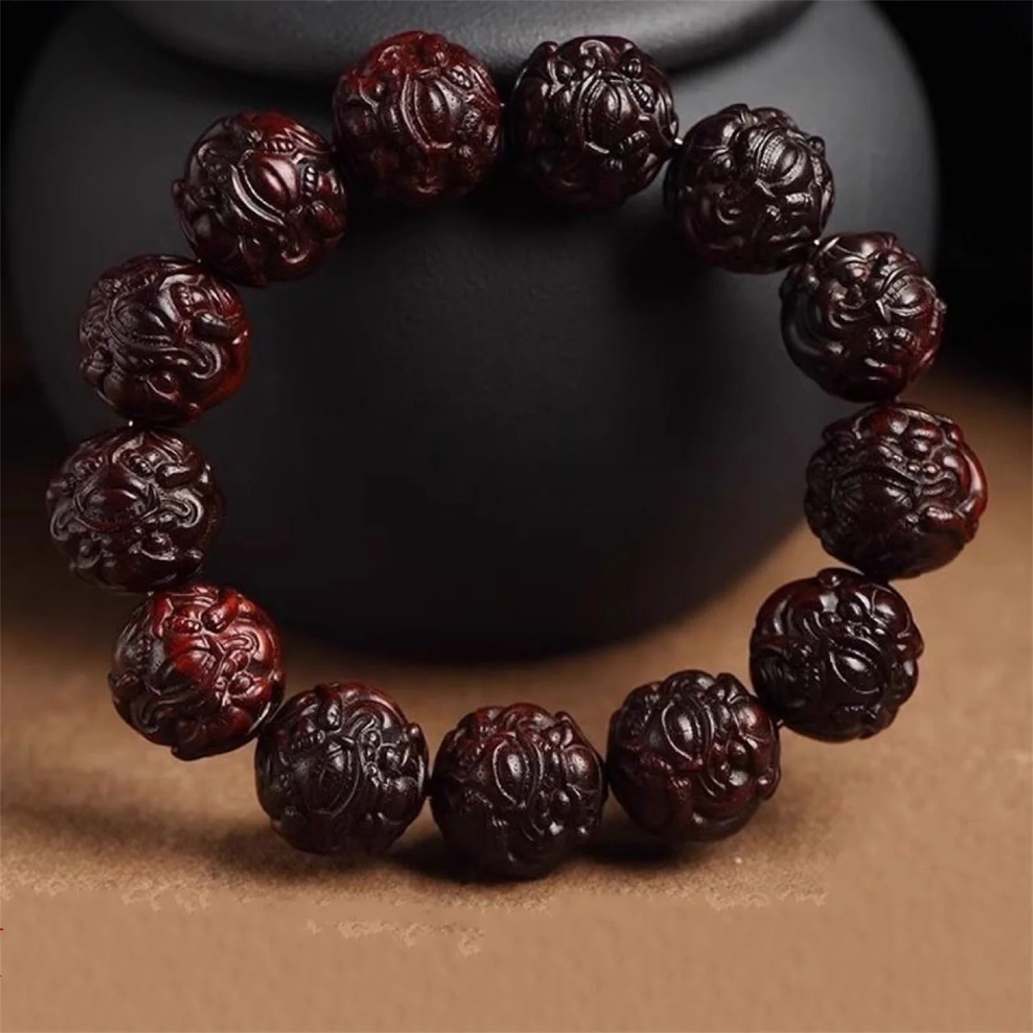 Natural Red Sandalwood Pixiu Bracelet Carved Feng Shui Lucky Charm Wealth Attract Amulet Wood Bead Men Women Gift Adjustable
