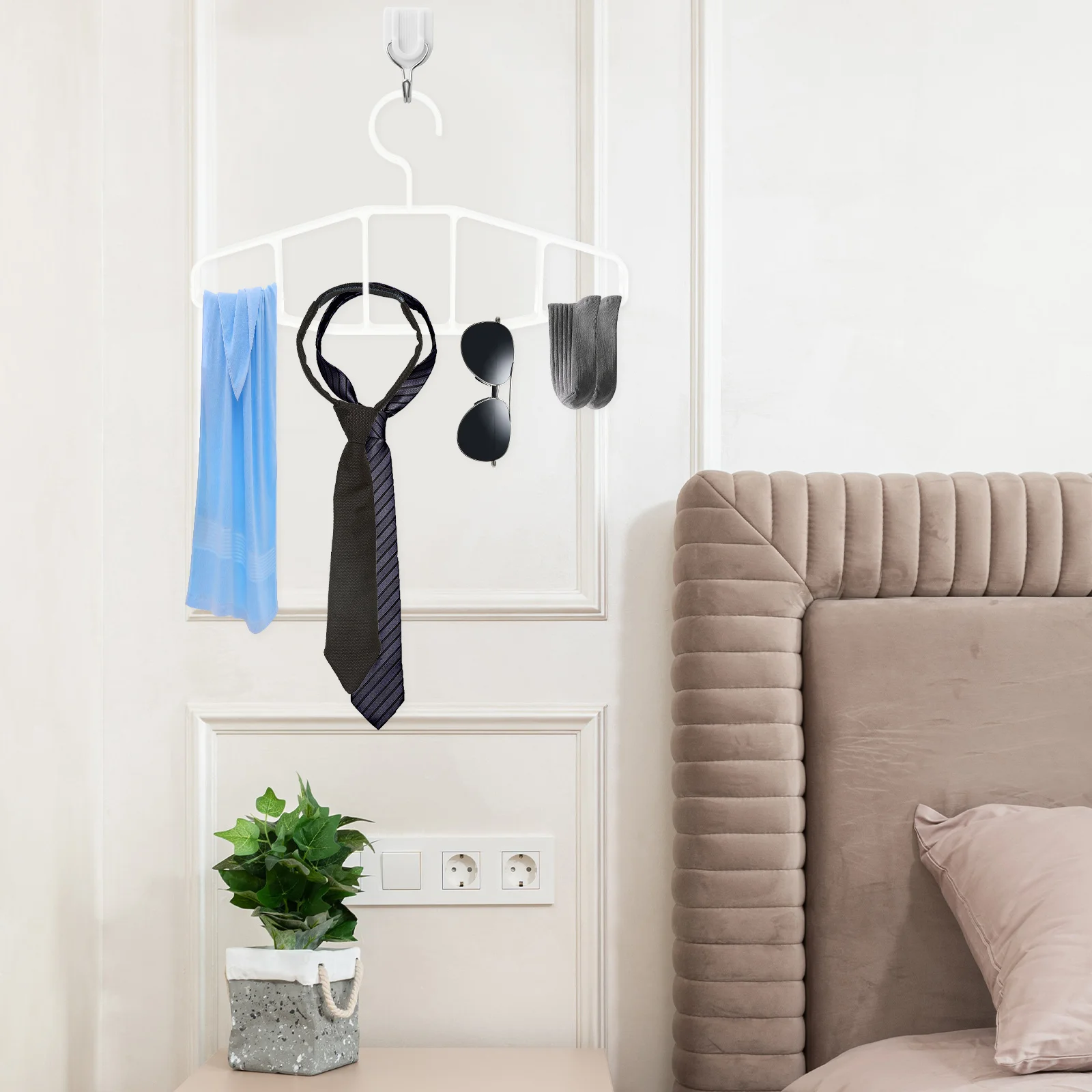 

Space-Saving Multi-Grid Belt Tie Scarf Storage Rack Closet Organizer Multi-Function Clothes Hanger Household Sock Scarves Towel