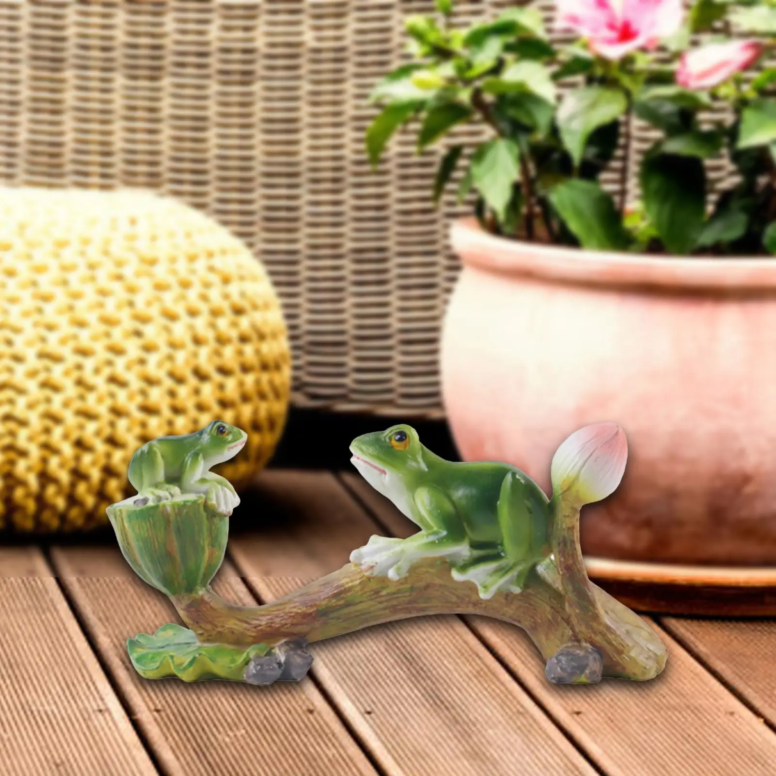 Frog Garden Statue Planter Pot Decor Creative Micro Landscape Decor Decorative Figurine for Lawn Pond Porch Housewarming Gift