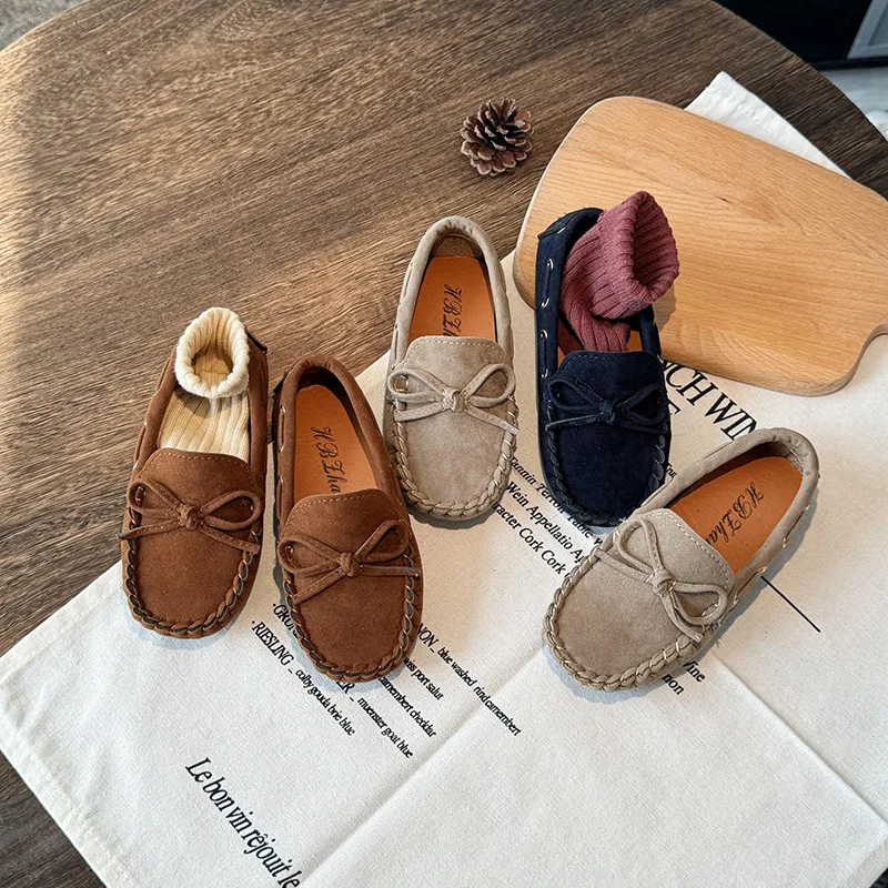 

Kid Shoe 2025 Spring New Bow Tie Boy Shoes Soft Soled Bean Shoe Fashion Loafers Comfortable Casual Shoes Party Dresses for Boy