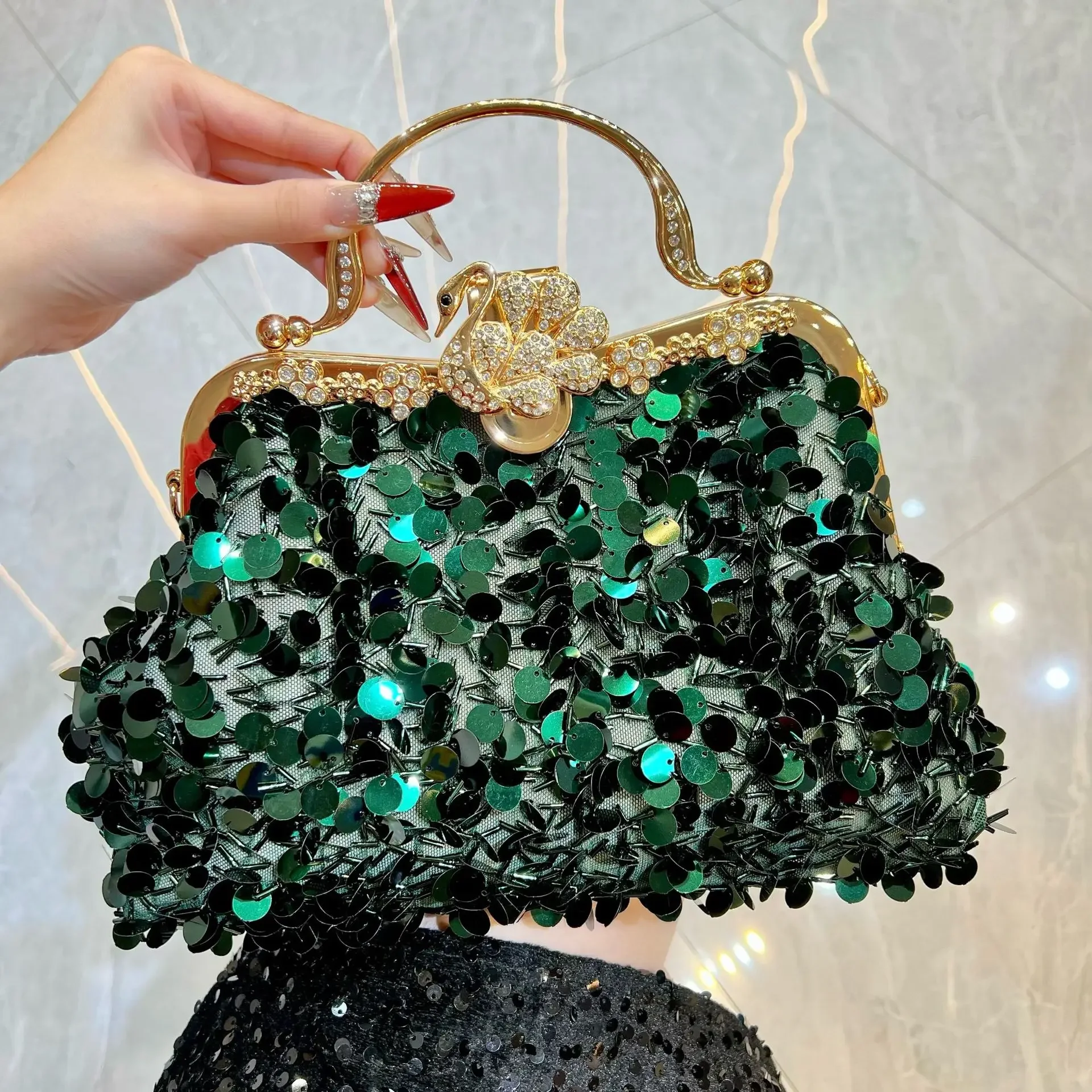 New Sequined Dinner Bag Large Capacity Handbag  Dress Handbag Chain Messenger Bag Shiny Handbag