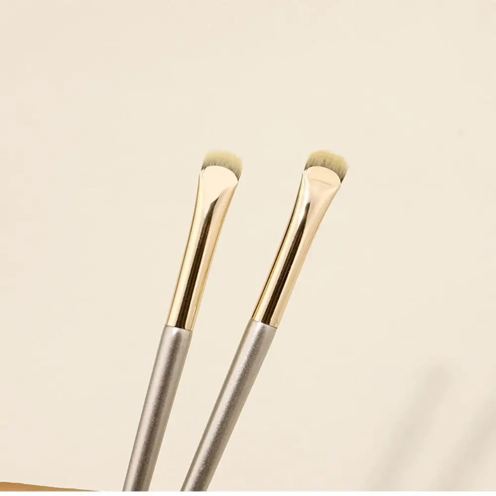 Portable Eye Makeup Brushes Natural Small Angle Angled Eyeliner Brush High Quality Outline Flat Eyeliner Brush Female