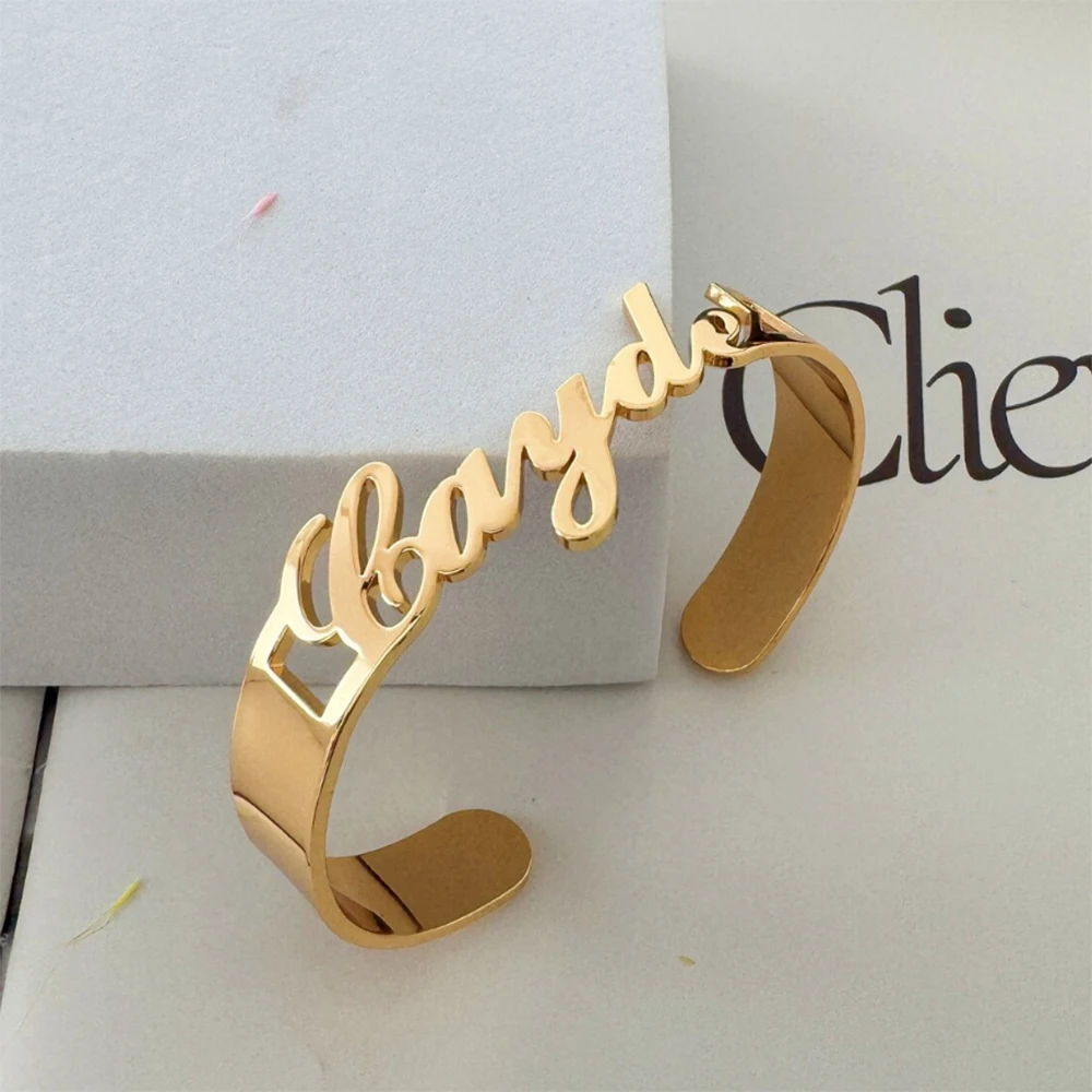 الفولاذ المقاوم للصدأ اسم مخصص سوار شعبي، النمط الأوروبي والأمريكي قابل للتعديل الملحقات سوار رائع